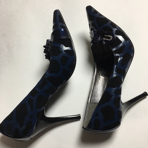 Women’s Bolaro  Blue and Black Heels Size 7.5 - Picture 5 of 5